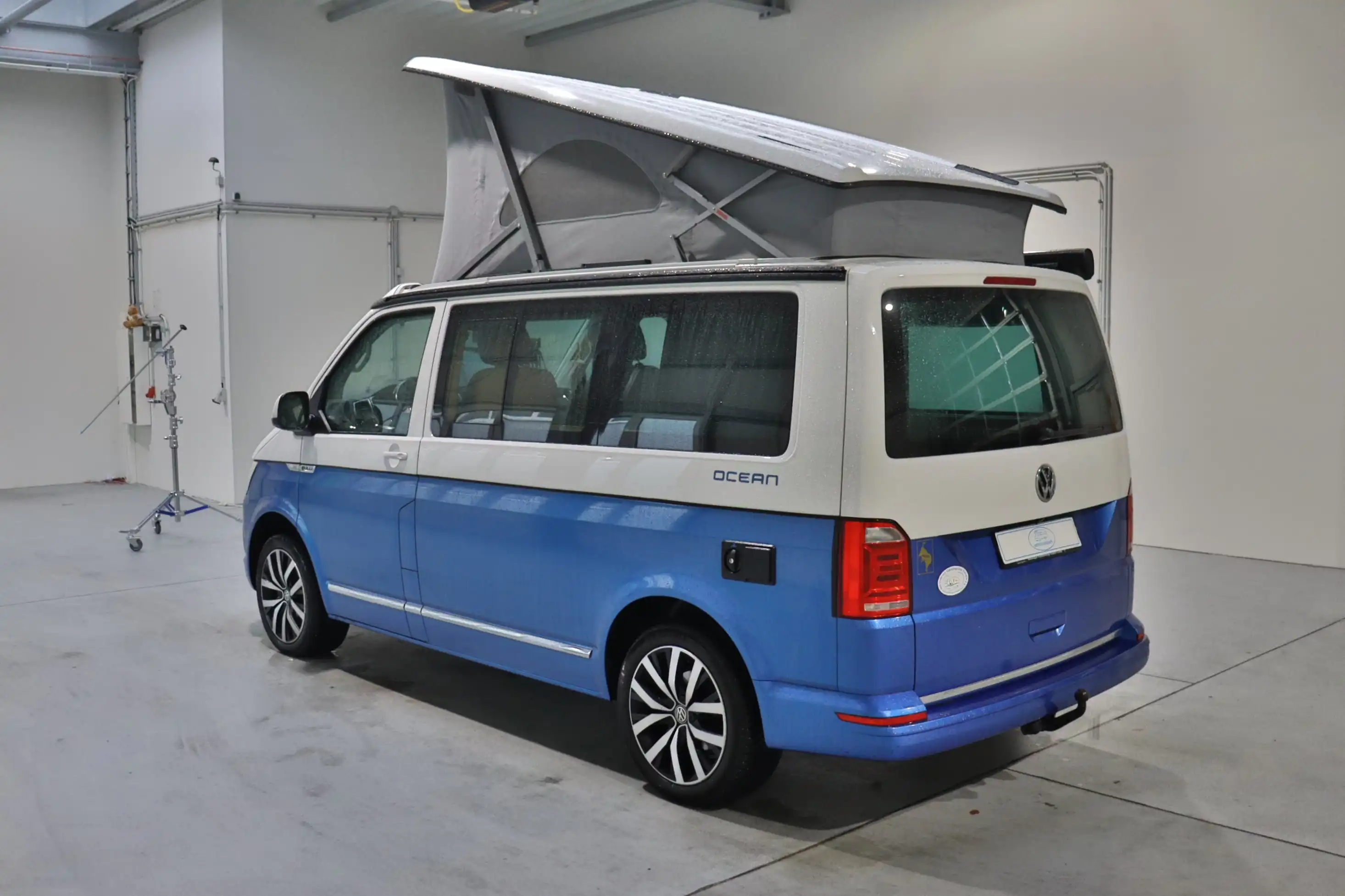VOLKSWAGEN T6 California Ocean